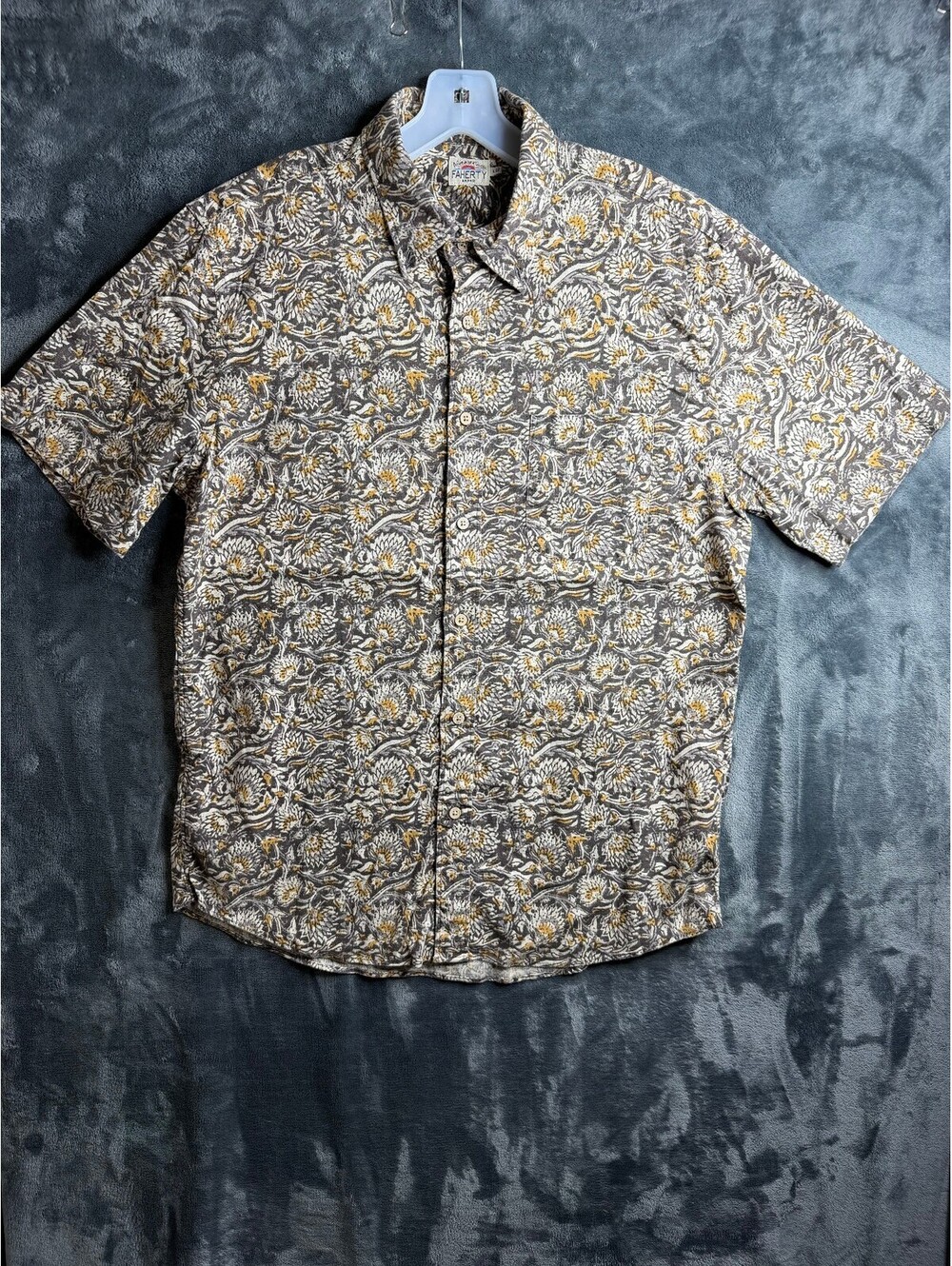 Faherty Hemp Botanical Short Sleeve Men's Button Up Sz Lg.